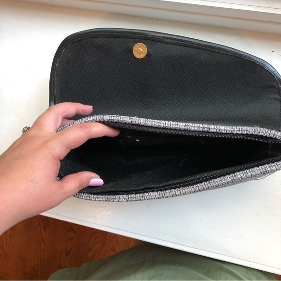 Clutch with beaded circle detail - Picture 7 of 8